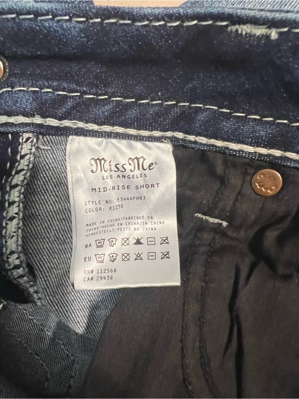 Miss Me Mid Rise Denim Shorts Size 29 EUC Embellished Pocket Stretch - Picture 9 of 9